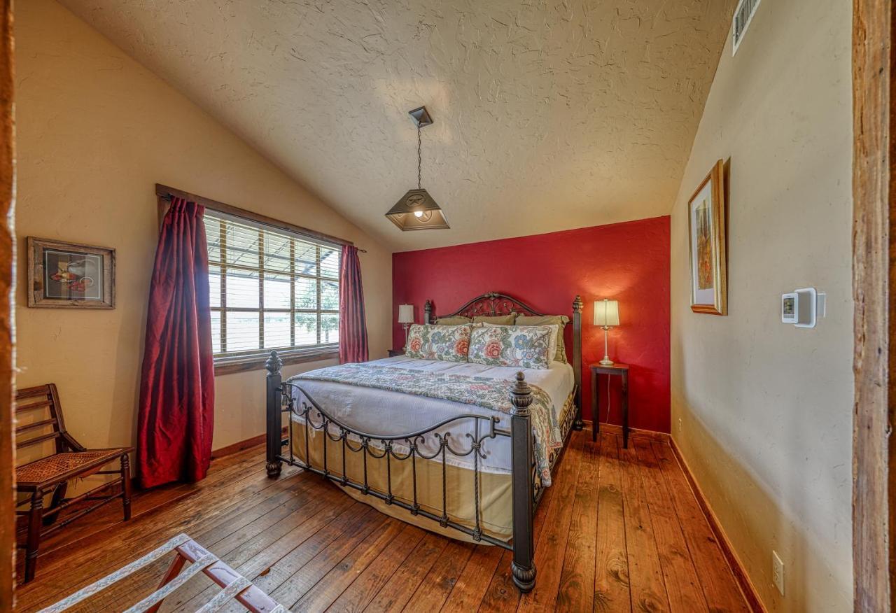Historic Rocky Hill Apartment Fredericksburg Exterior foto